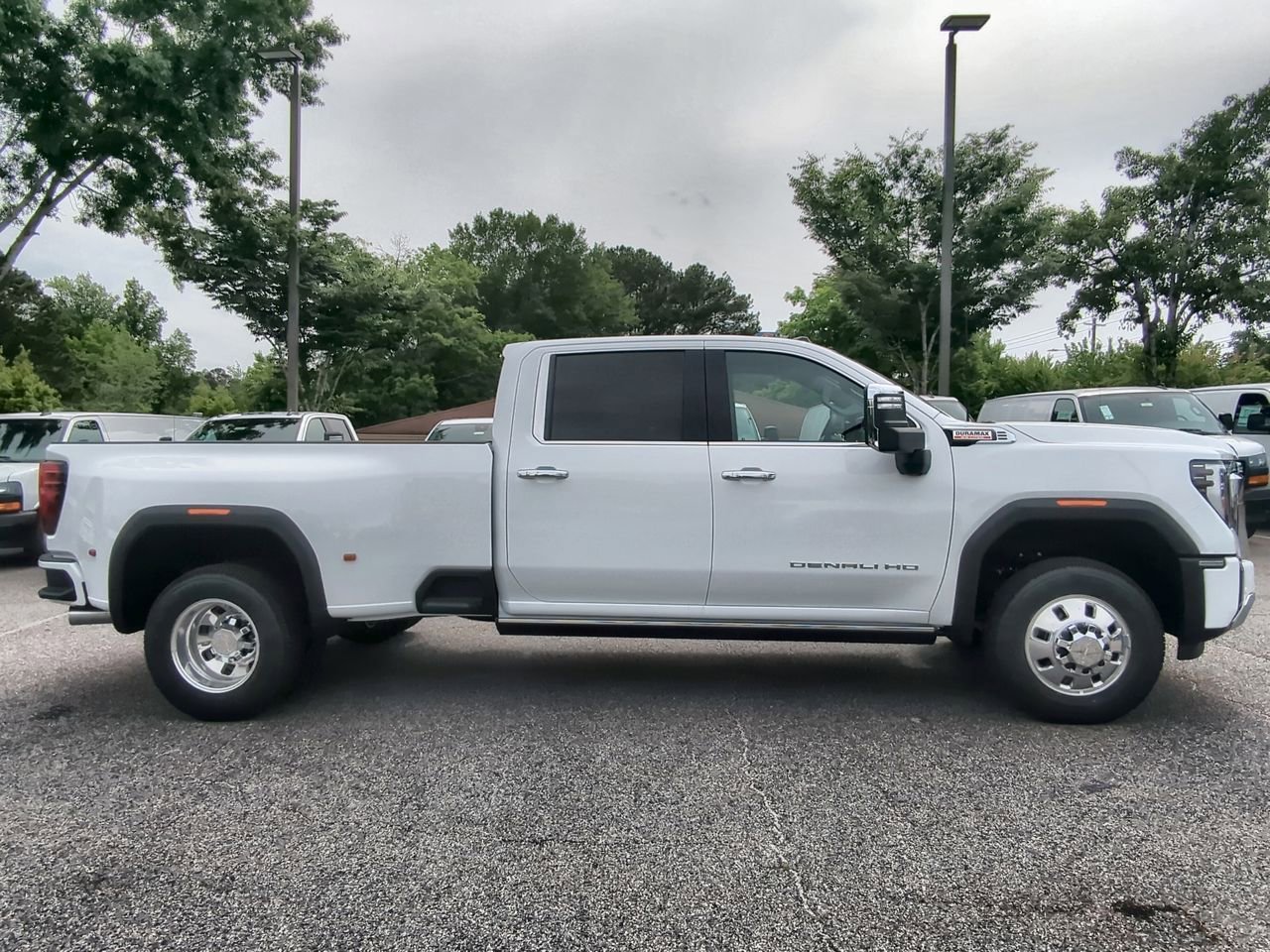 2026 GMC Sierra 3500HD Denali - Photo 9
