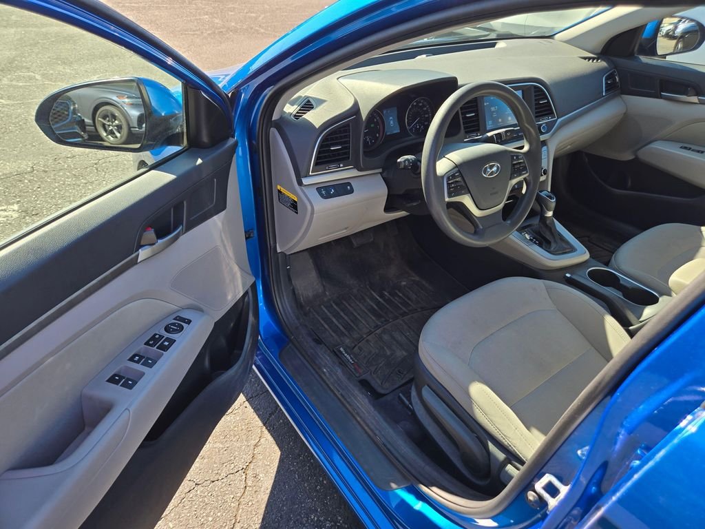 Used 2018 Electric Blue Hyundai SEL image 19