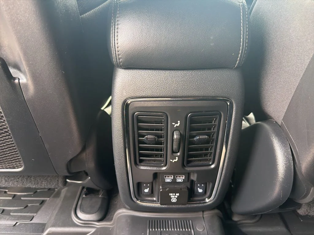 Used 2020 Black Jeep Overland image 19