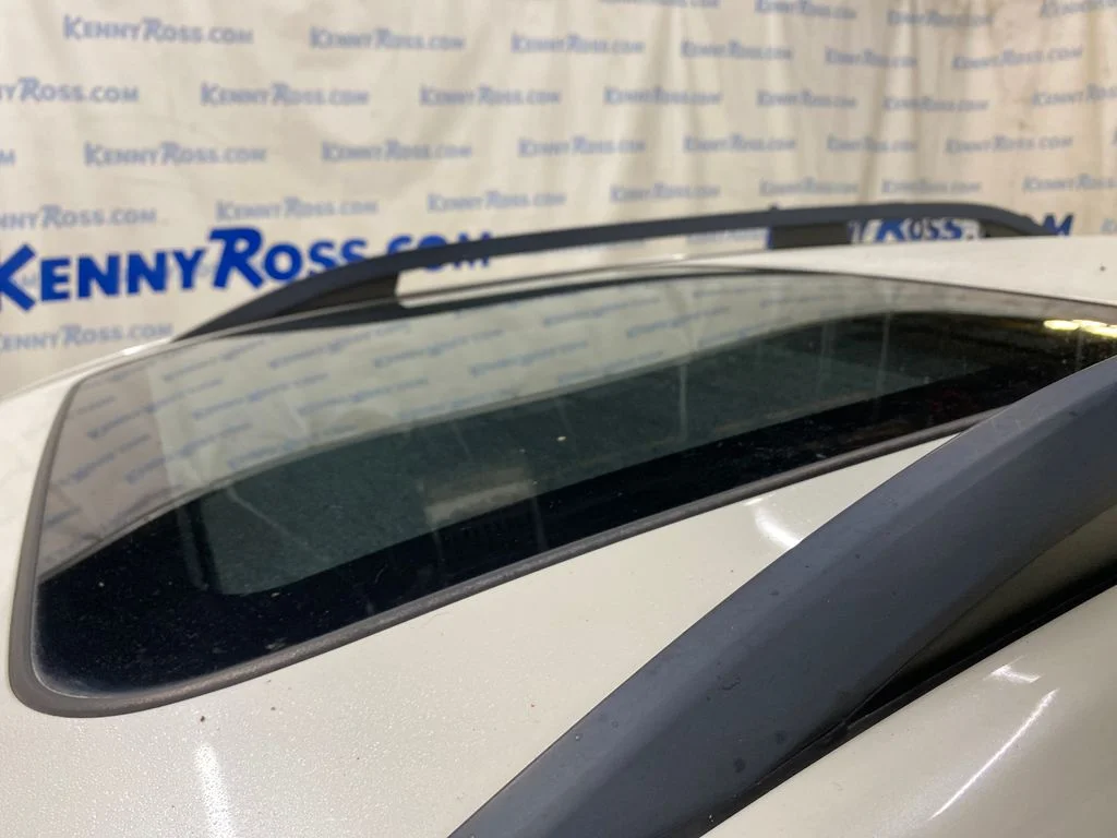 Used 2018 White Subaru 2.5i Limited image 12