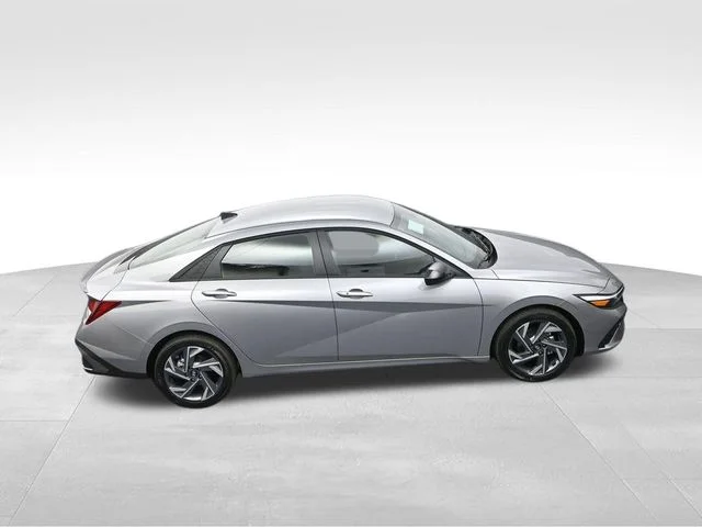 Used 2025 Silver Hyundai SEL Sport image 29