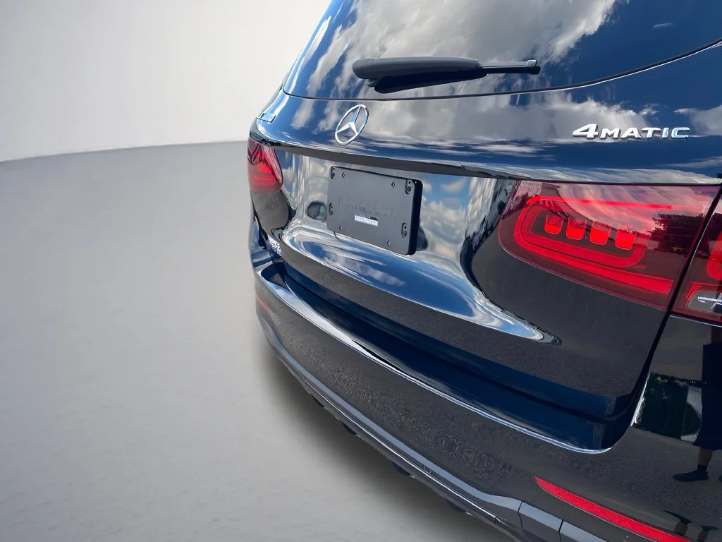 Used 2022 Black Mercedes-Benz GLC 300 image 42