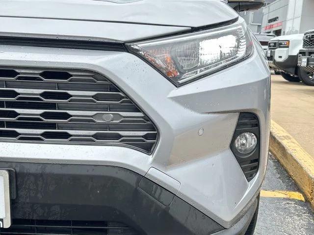 Used 2019 Silver Sky Metallic Toyota Limited image 3