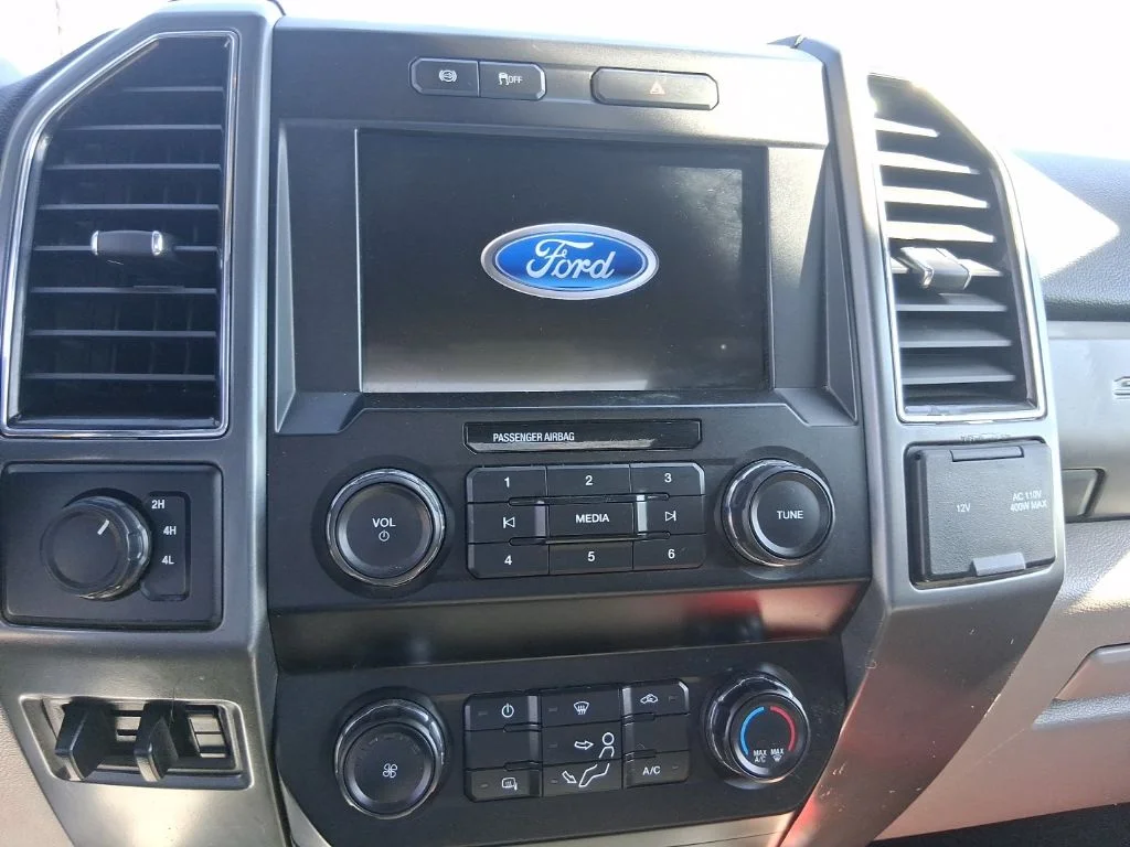 Used 2021 Black Ford XLT image 13