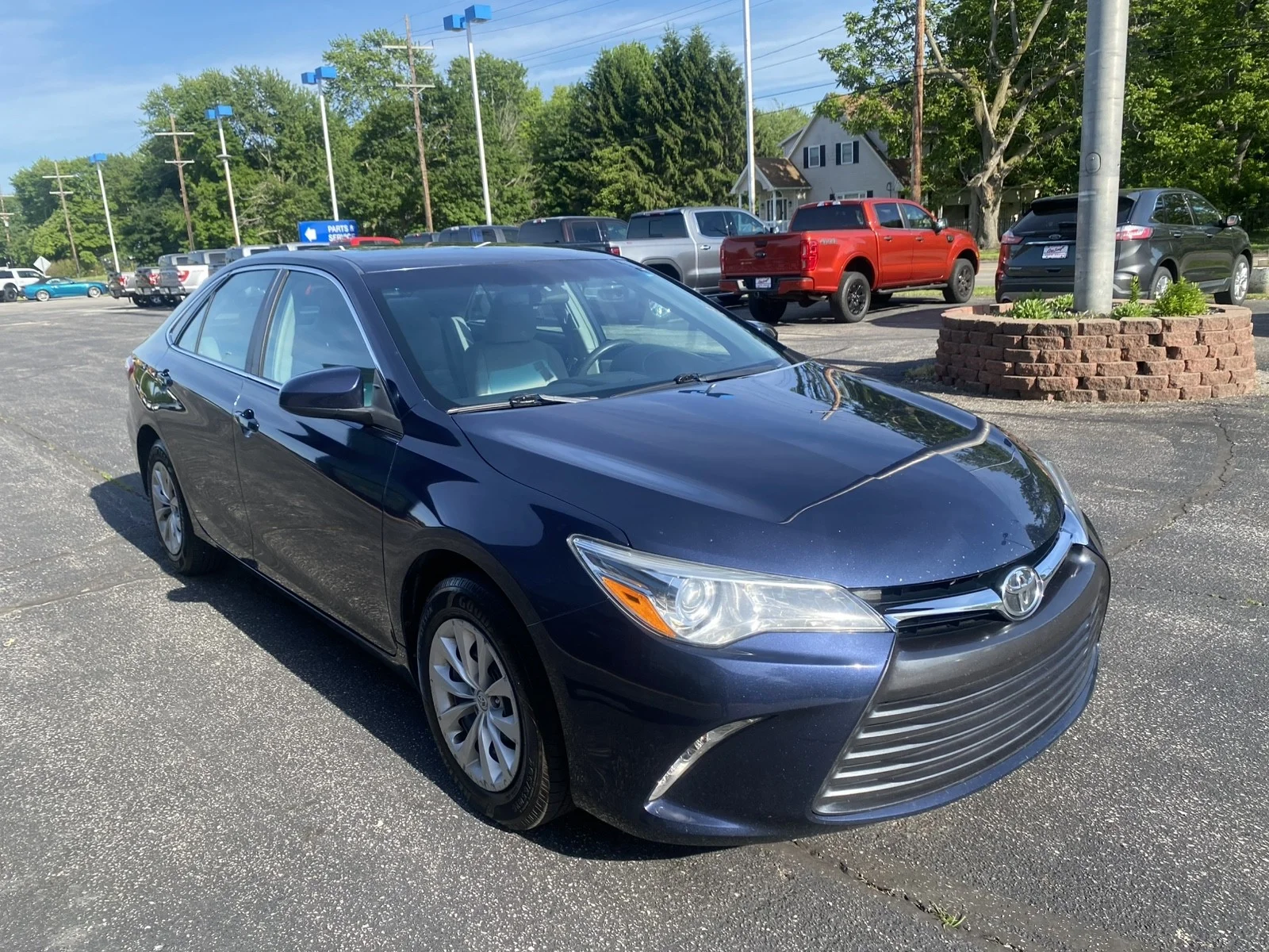 Used 2015 Blue Toyota LE image 3