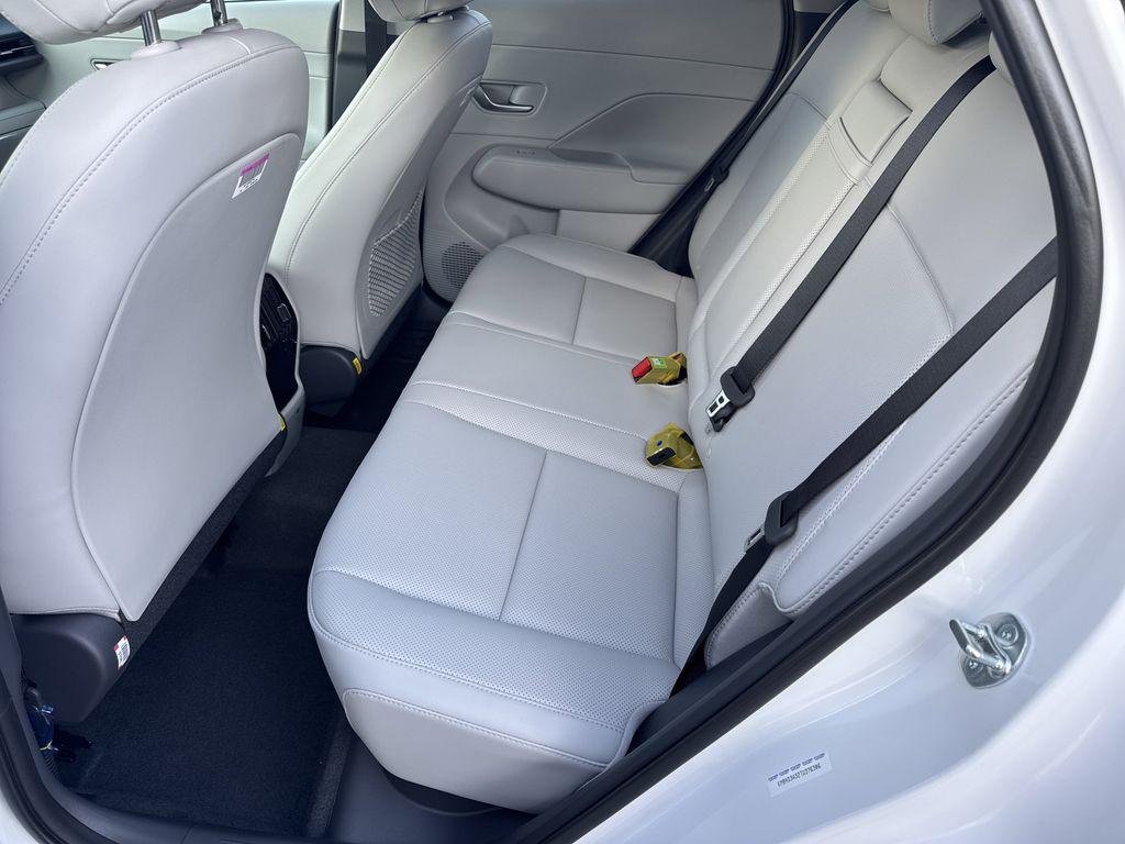 New 2026 White Hyundai SEL Premium FWD image 20