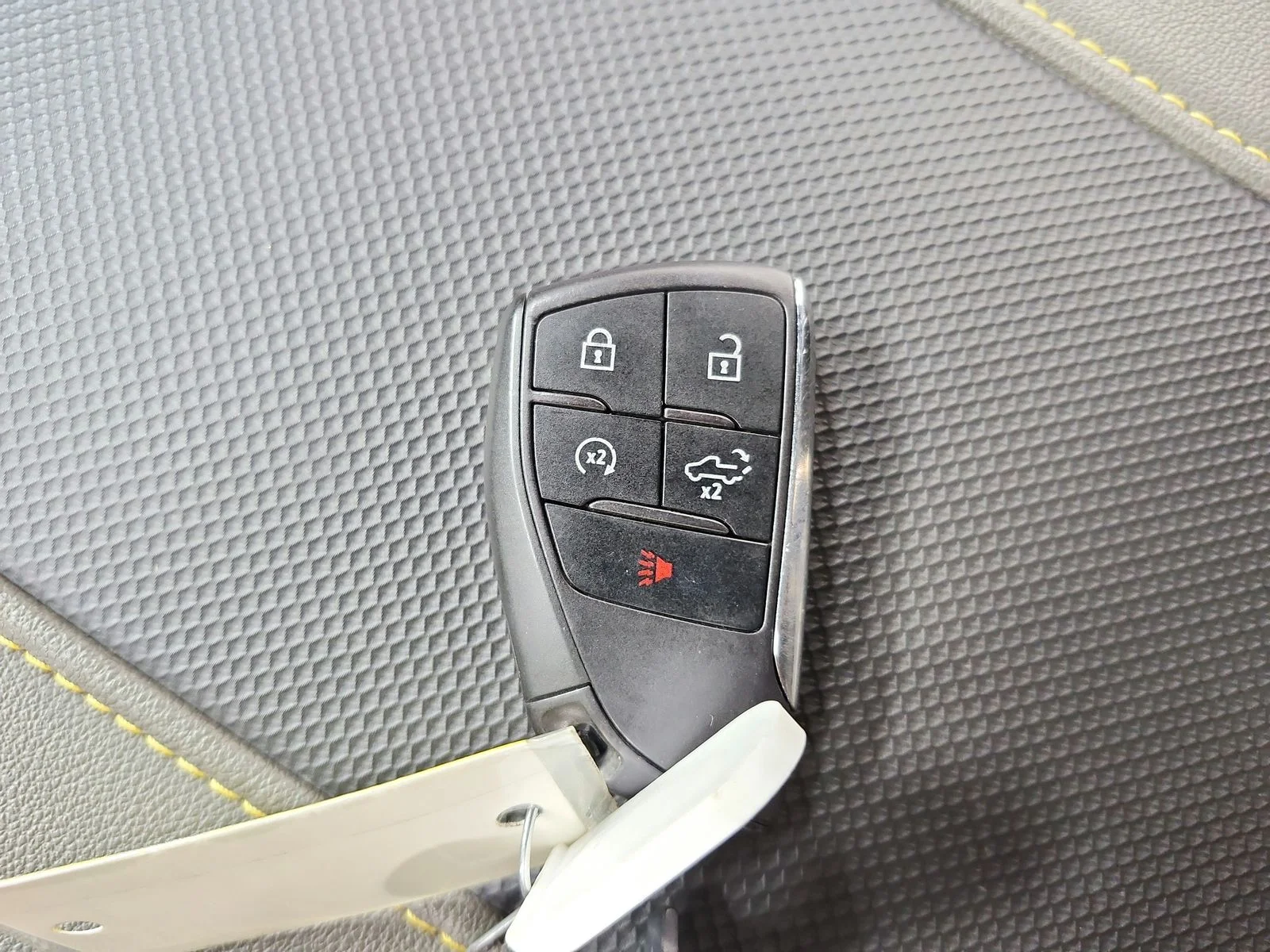 Used 2023  Chevrolet ZR2 image 36