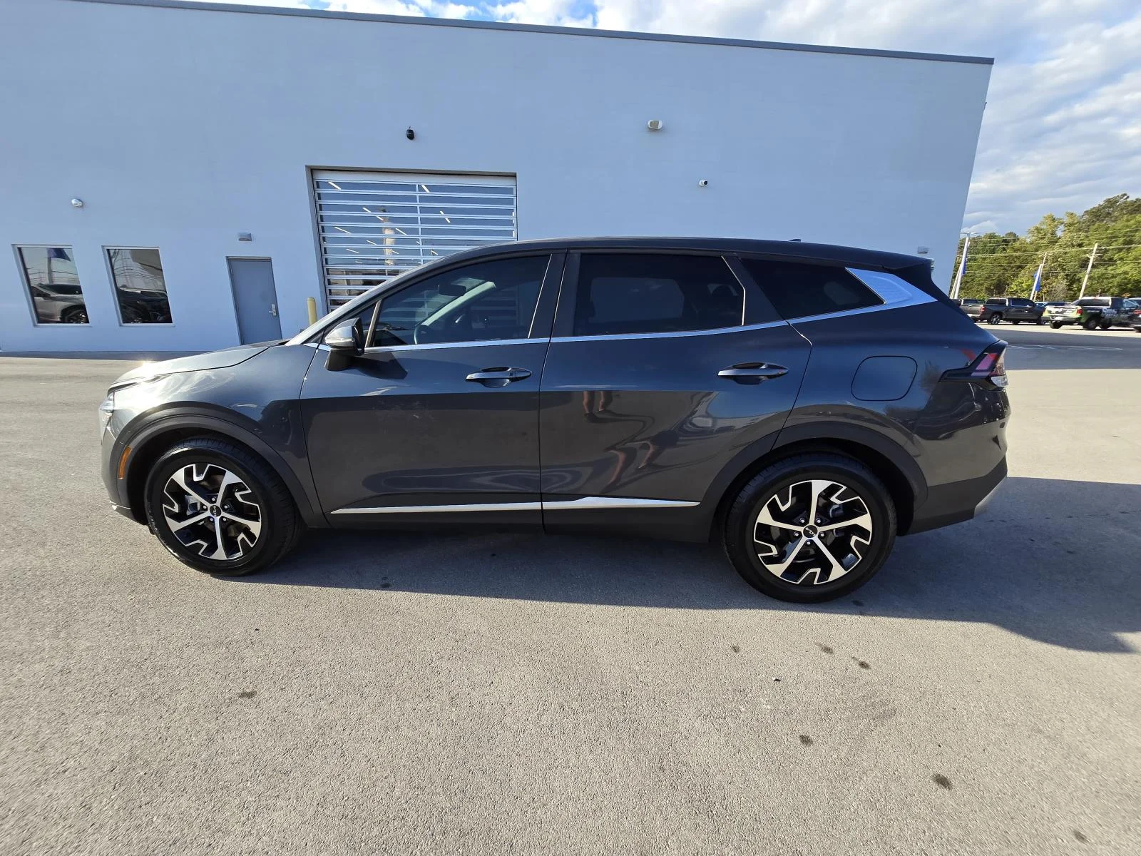 Used 2024 Gravity Gray Kia EX image 4