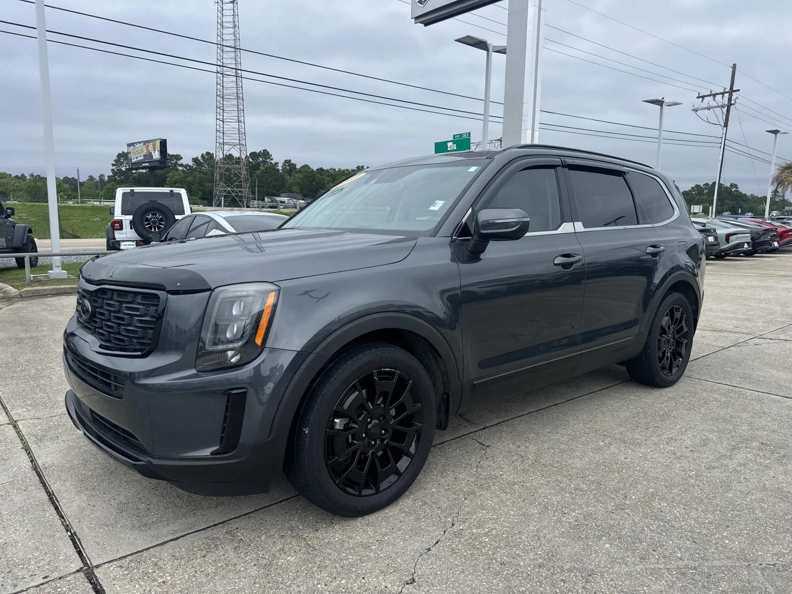 Used 2021 Gravity Grey Kia EX AWD image 3