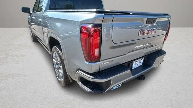 Used 2025 Sterling Metallic GMC Denali image 40