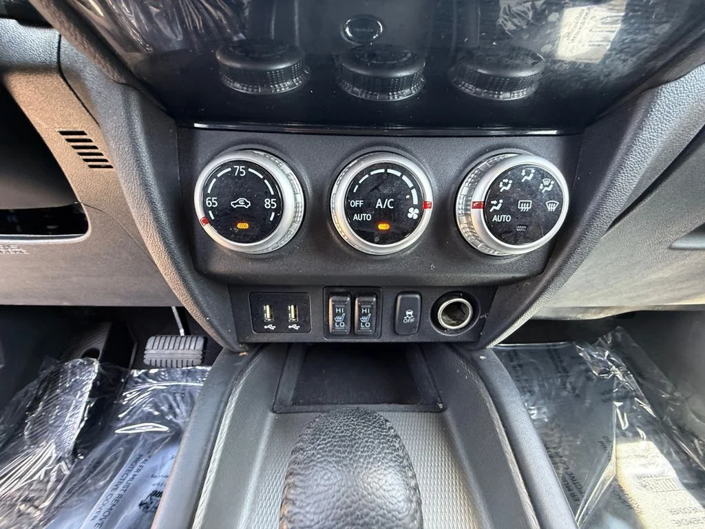 Used 2025  Mitsubishi 2.0 ES image 23