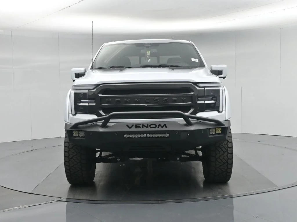 New 2025 White Ford Lariat image 27