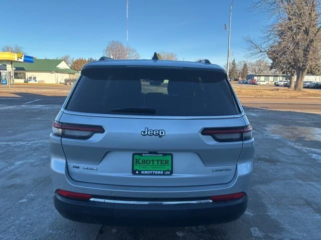 Used 2021 Silver Jeep Limited image 7
