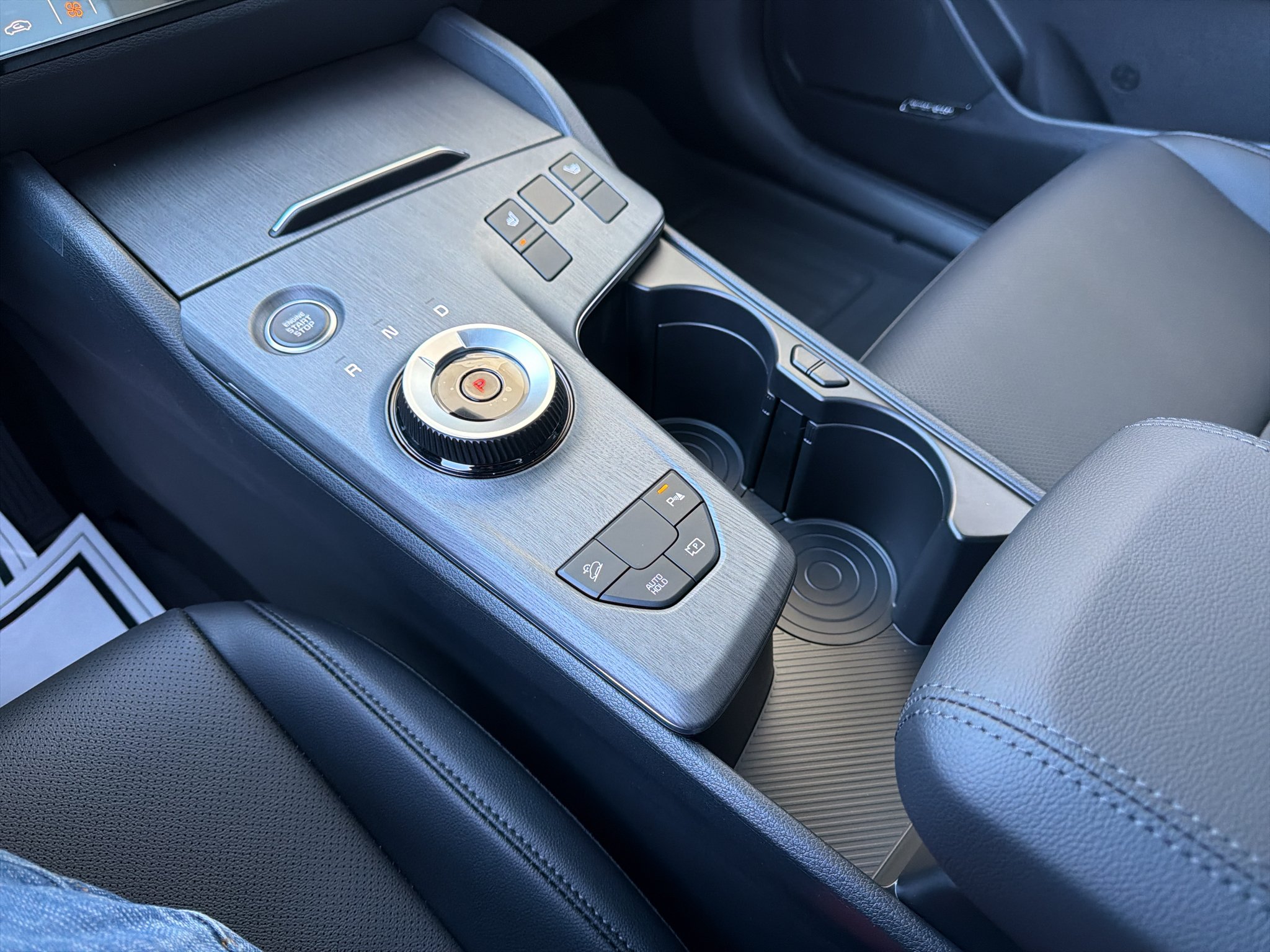 New 2027 Snow White Pearl Kia X-Line image 23