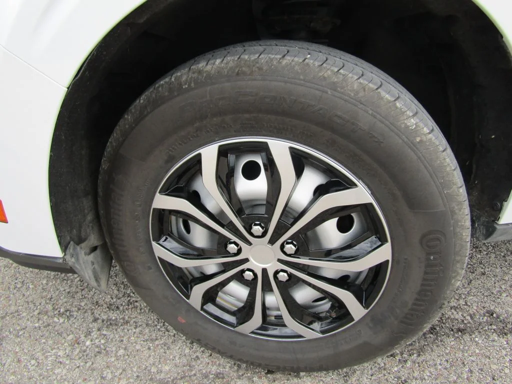 Used 2024 White Ford XL image 21