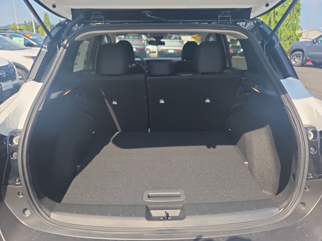 New 2026 Aspen White TriCoat / Super Black Two-tone Nissan SV image 24