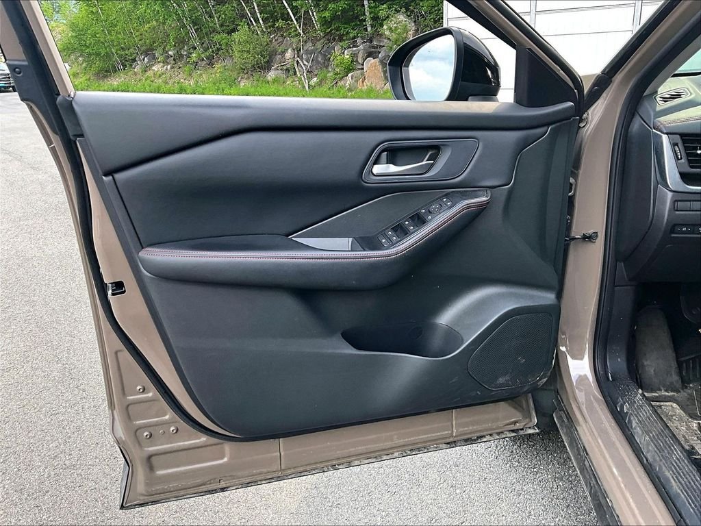 Used 2025 Baja Storm Metallic Nissan Rock Creek image 9