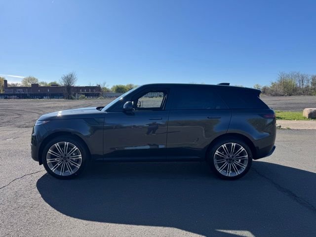 New 2026 Carpathian Grey Land Rover SE image 2