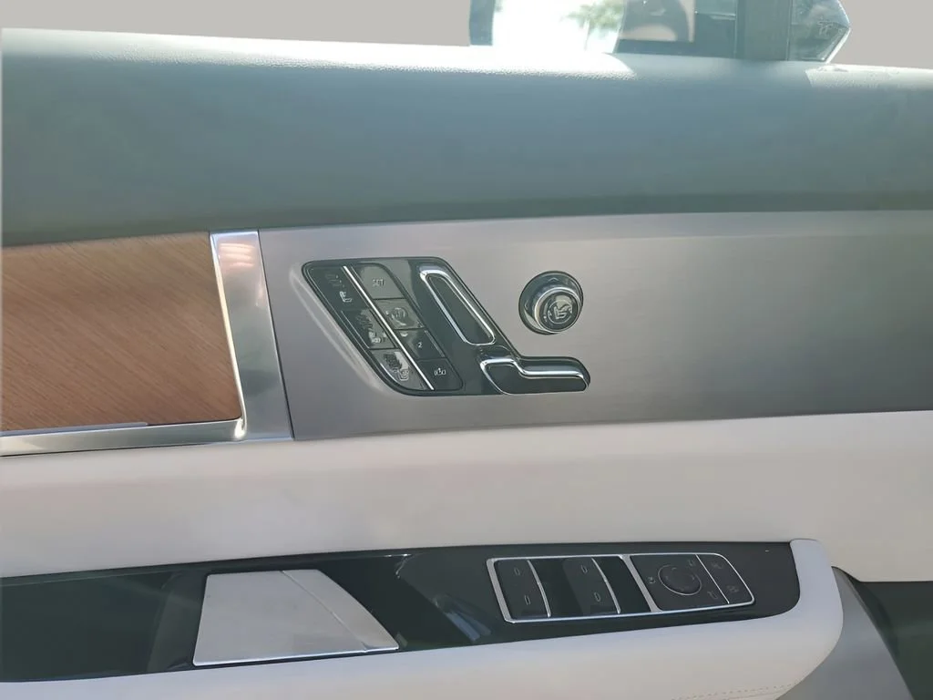 2026 Cadillac VISTIQ Sport - Photo 29