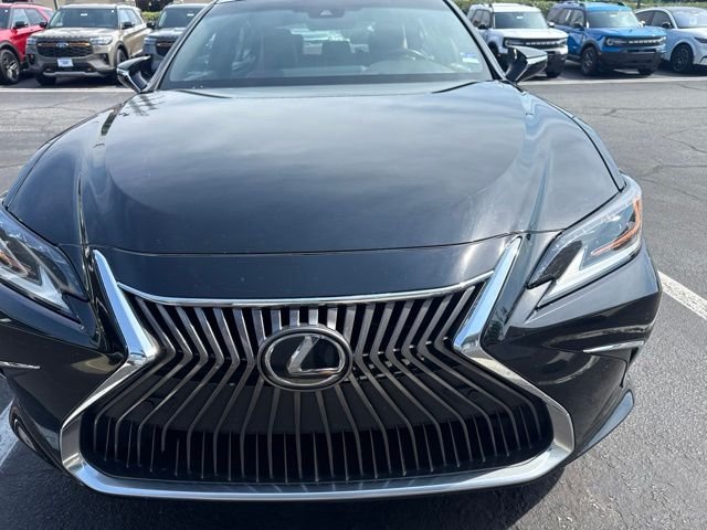 Used 2019 Black Lexus 350 Luxury image 4