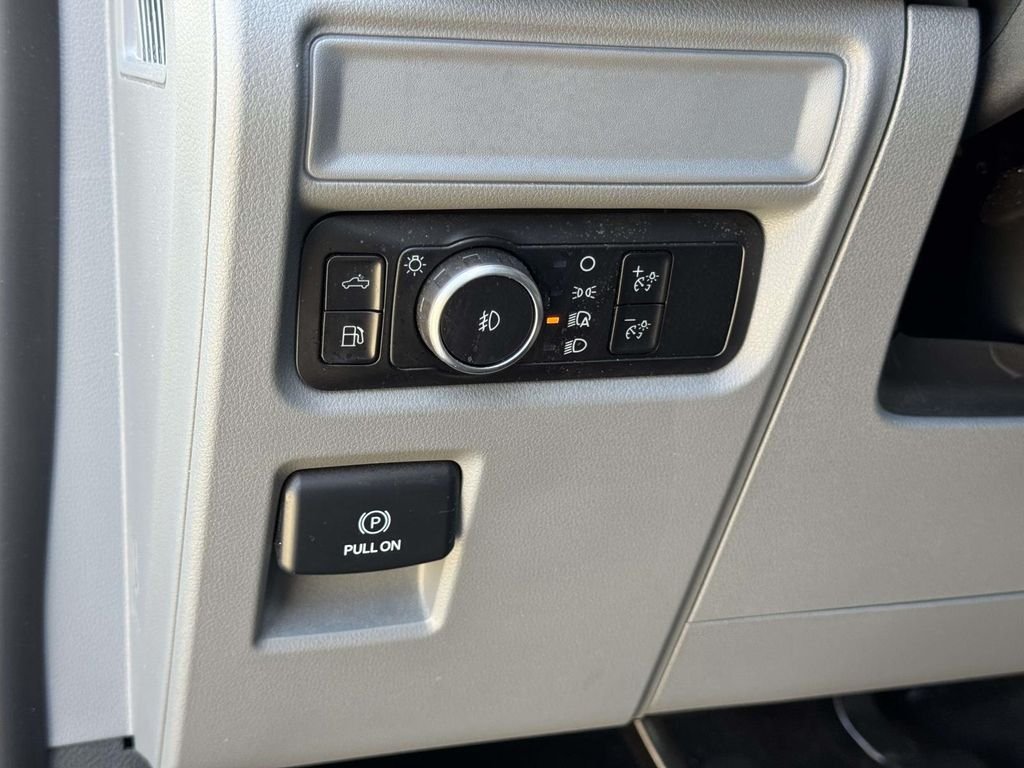 Used 2025 White Ford XLT image 10