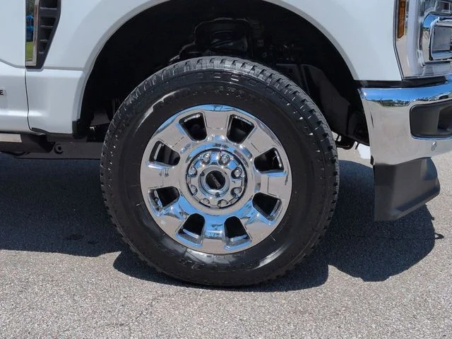 New 2026 Star White Metallic Tri-Coat Ford F-250® Lariat® image 11