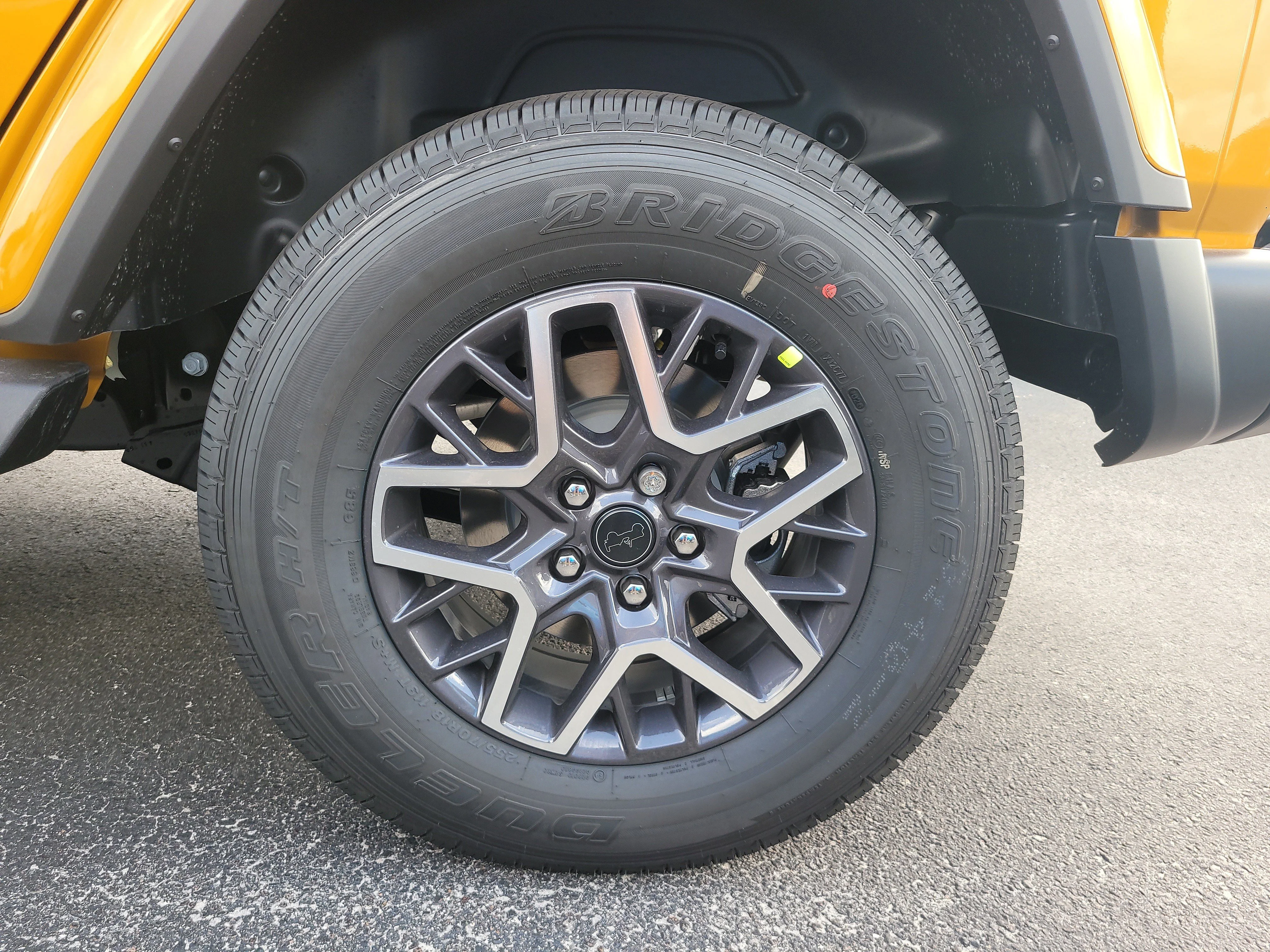 New 2026 Goldilocks Jeep Sahara image 9