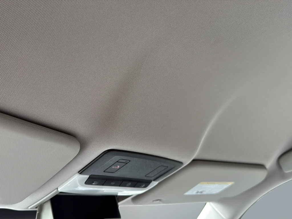 Used 2023 Black Mitsubishi SEL image 19