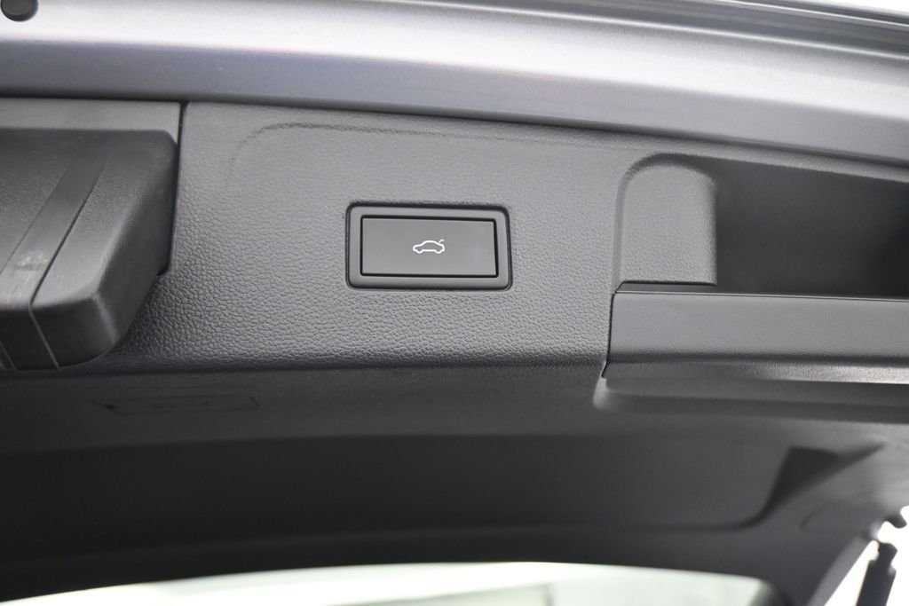 Used 2023 Silver Volkswagen 2.0T SE w/Technology image 44