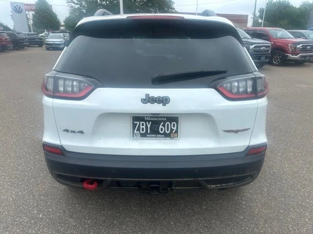 Used 2019 White Jeep Trailhawk image 4