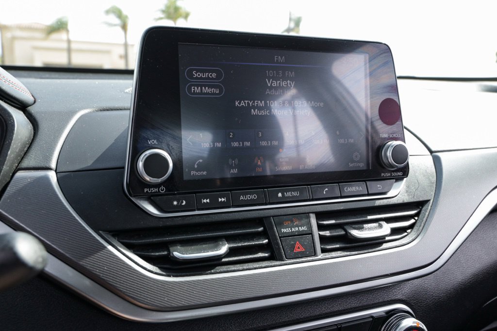 Used 2024 Silver Nissan 2.5 SR image 28
