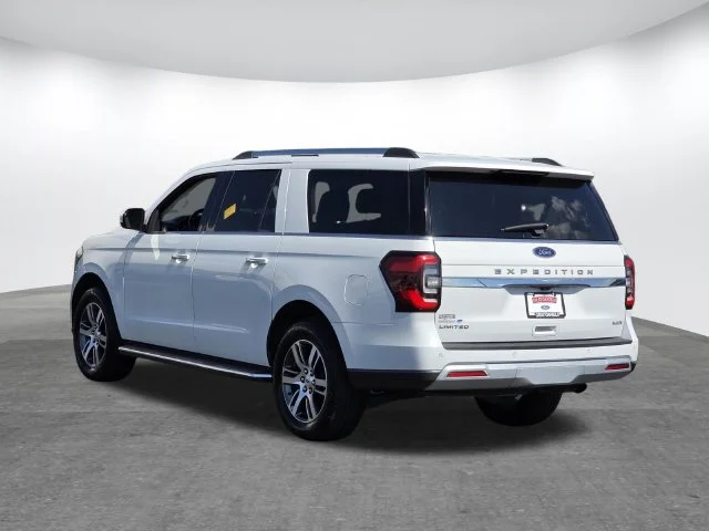 Certified Used 2022 Oxford White Ford Limited image 6