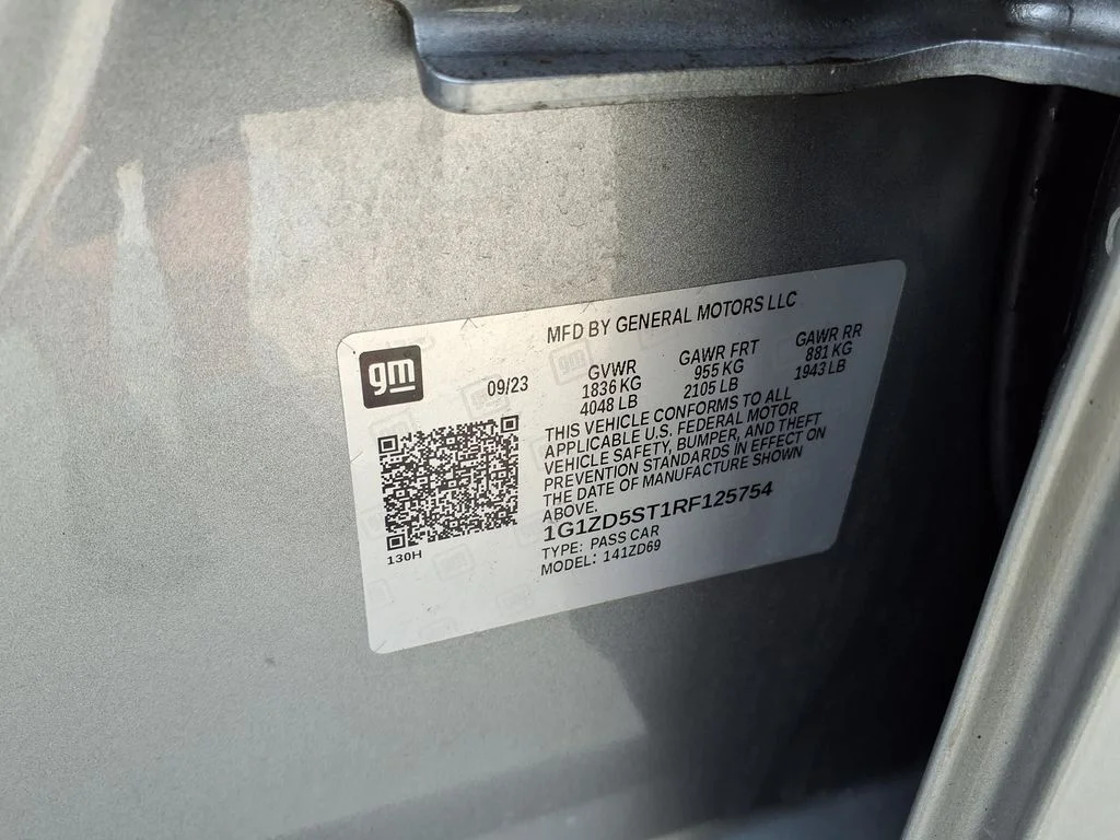 Used 2024 Gray Chevrolet LT image 39