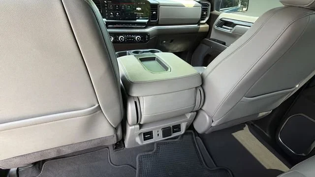 Used 2024 Downpour Metallic GMC SLT image 20