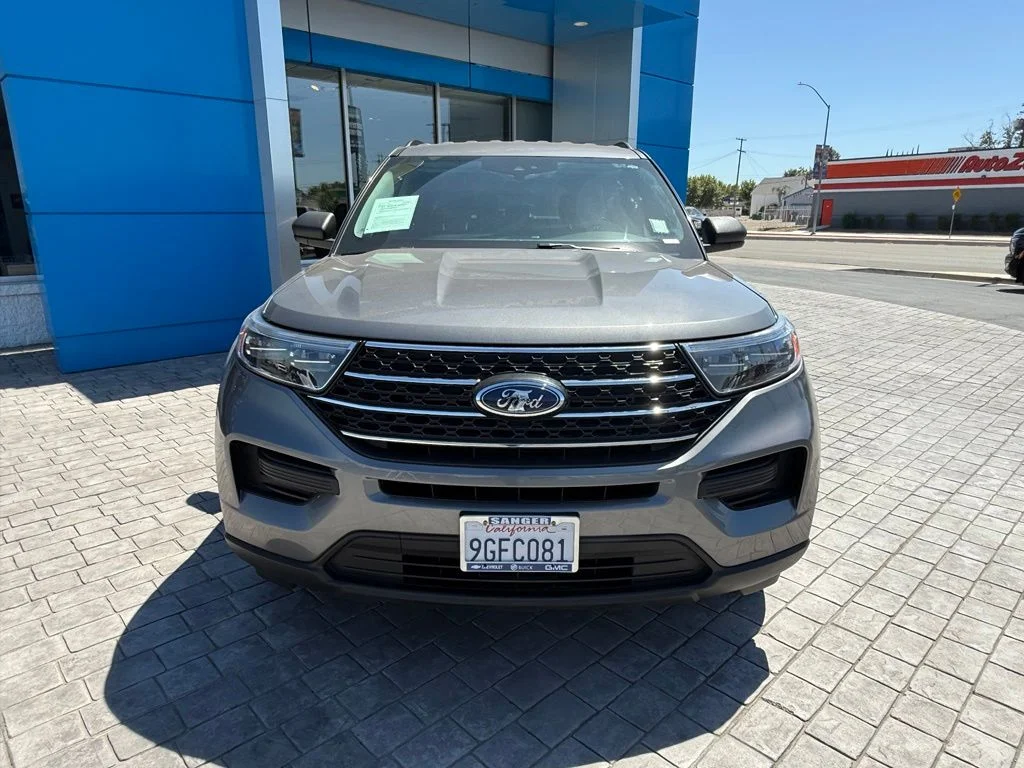 Used 2023 Gray Ford XLT image 3