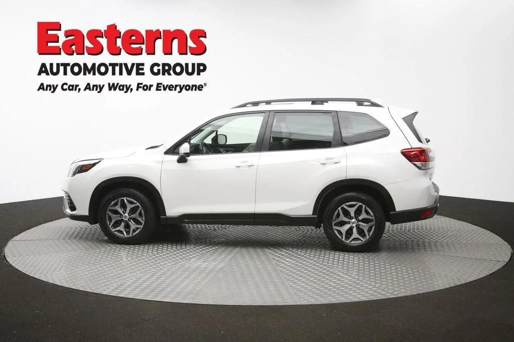 Used 2022 White Subaru Premium image 66