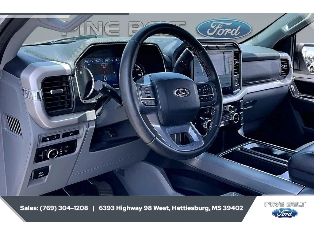 Used 2023 Oxford White Ford XLT image 13