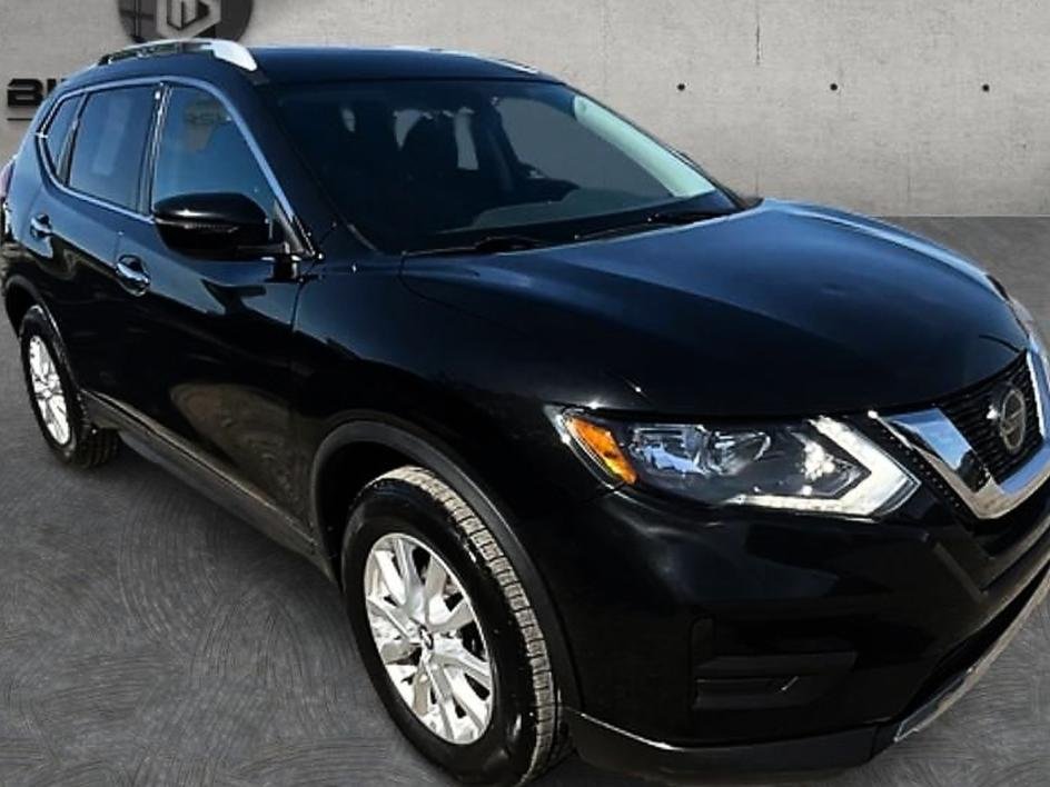 Used 2019 Black Nissan S image 3