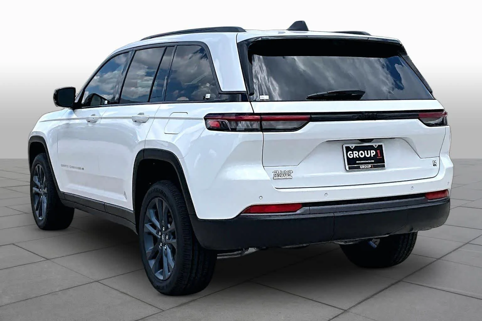 New 2026 Bright White Clear-Coat Exterior Paint Jeep 85th Anniversary Edition image 12