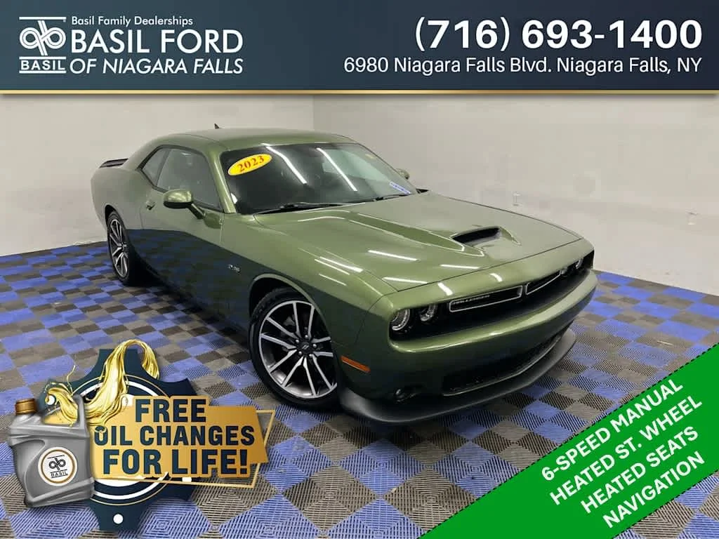 2023 Dodge Challenger R/T's photo