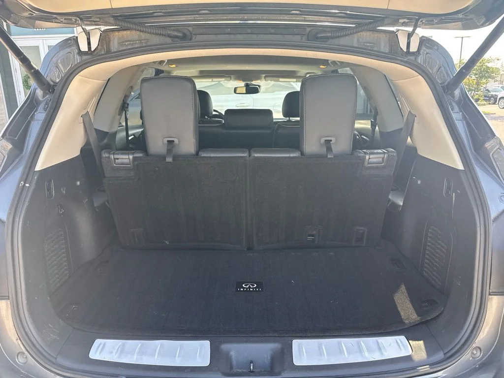 Used 2019 Gray INFINITI LUXE image 7