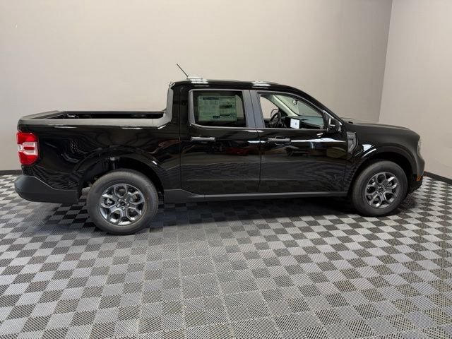 New 2026 Shadow Black Ford XLT image 7