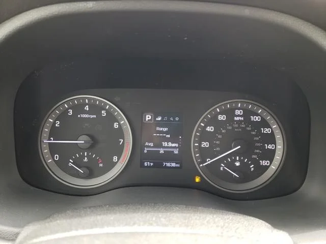 Used 2018 White Hyundai SE image 20