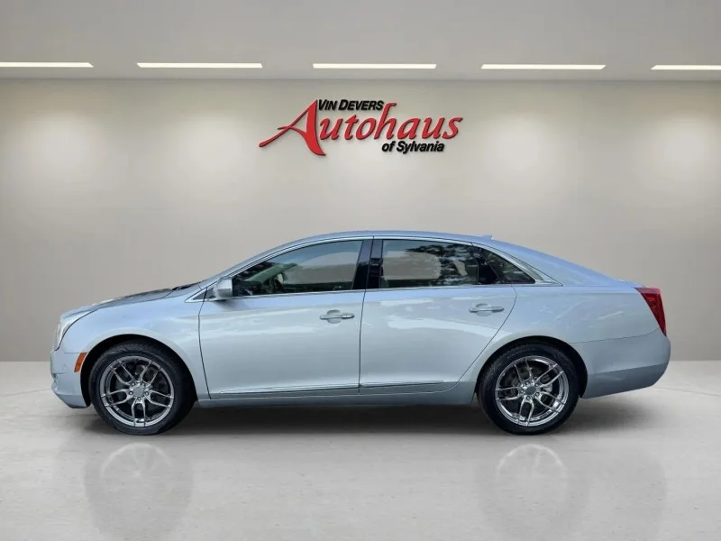 Used 2017 Silver Cadillac Luxury image 4