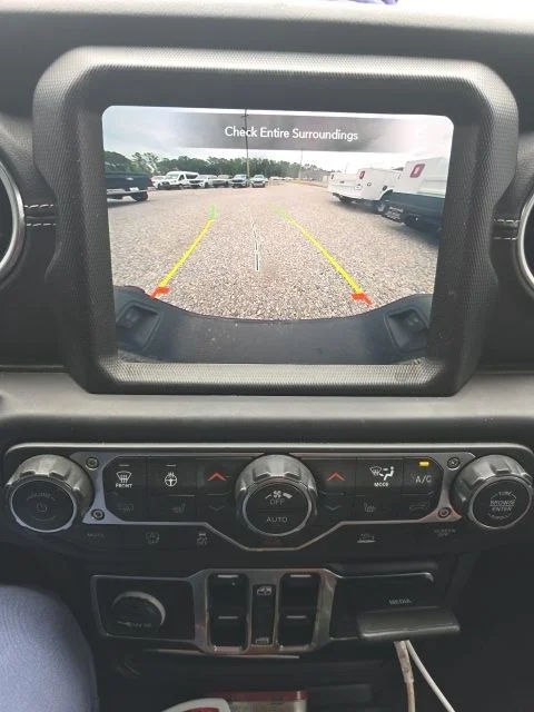 Used 2022 Black Clearcoat Jeep Overland image 9