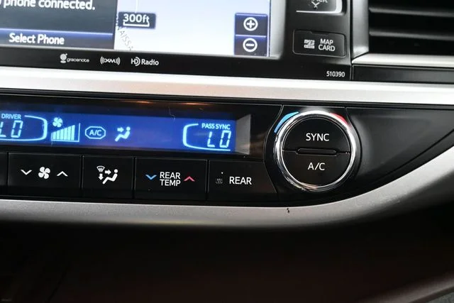 Used 2019 Blue Toyota XLE image 23