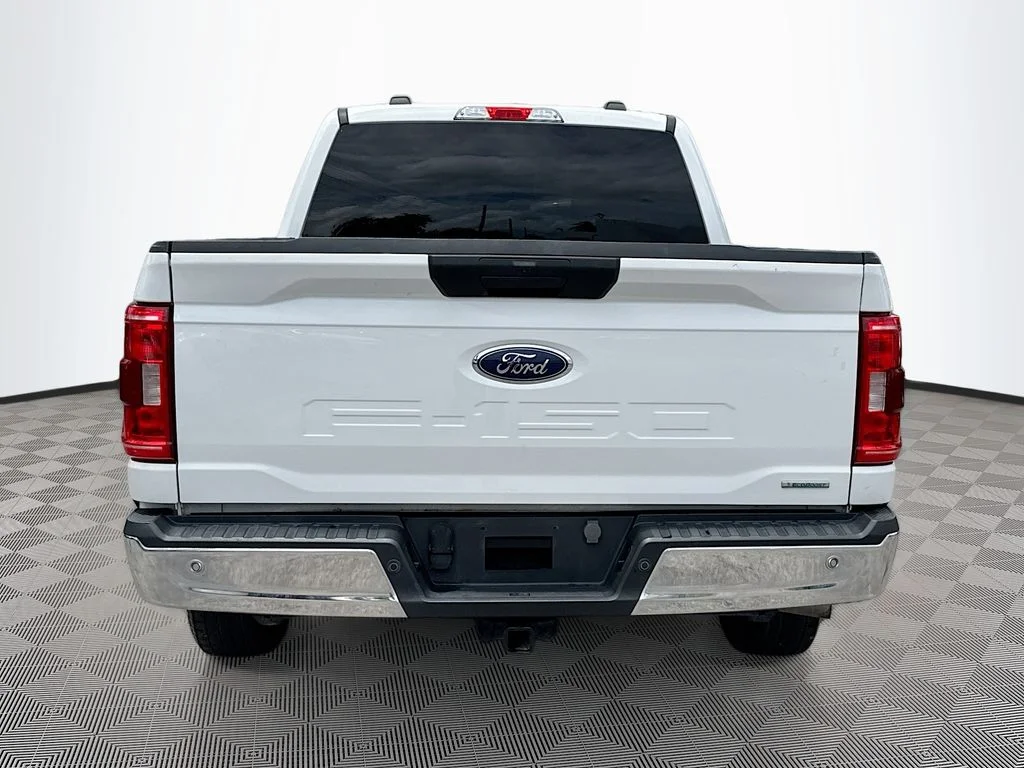 Used 2023 White Ford XLT image 7