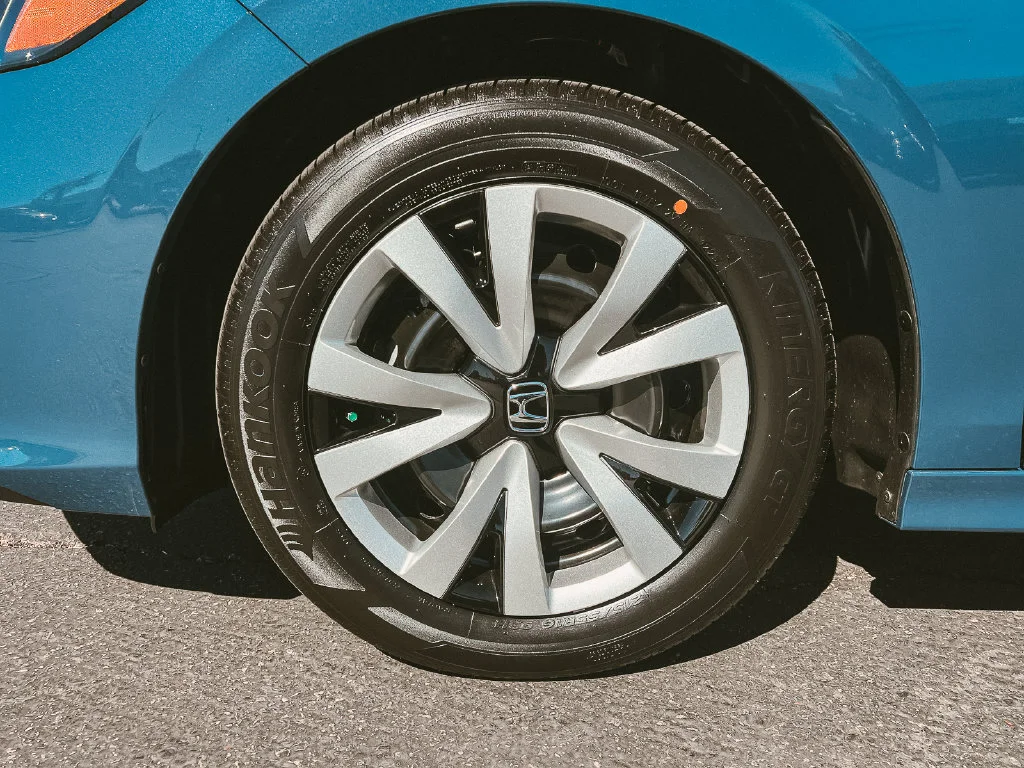 New 2026 Blue Lagoon Pearl Honda LX image 4