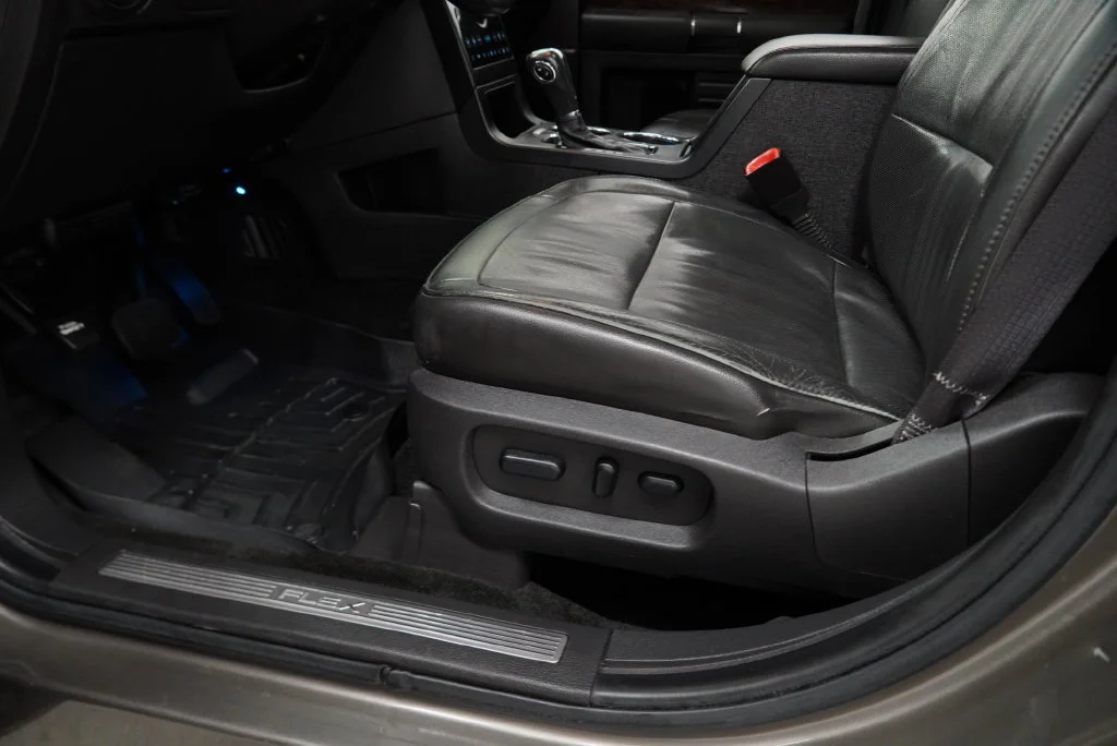 Used 2013 Gray Ford Limited image 36