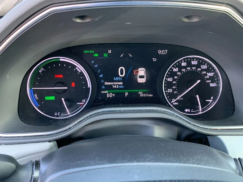 Used 2021 Gray Toyota XLE Plus image 29